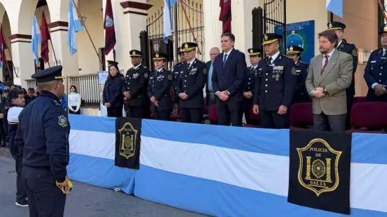 Cadetes y aspirantes de la Policía de Salta juraron fidelidad a la Bandera Nacional