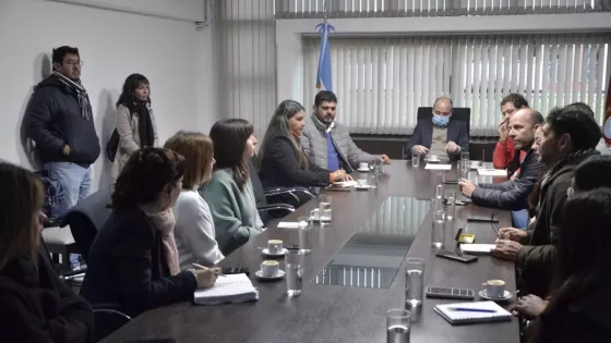 Escuela Debate 2026: Articulan acciones para promover la participación estudiantil y la convivencia escolar
