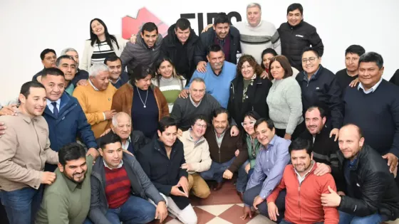 Sáenz llamó a defender el federalismo junto a los intendentes: “Hay una Argentina que tiene todo y otra a la que le falta mucho”