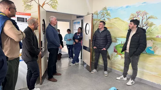 El hospital Materno Infantil renovó la sala de estar para familias de la Unidad de Cuidados Críticos