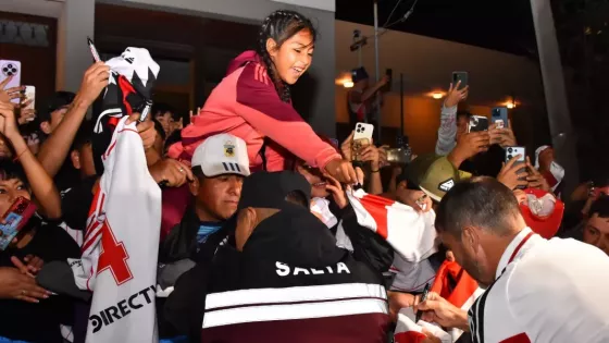 River recibió la ovación del público salteño que enloqueció con su llegada a Salta