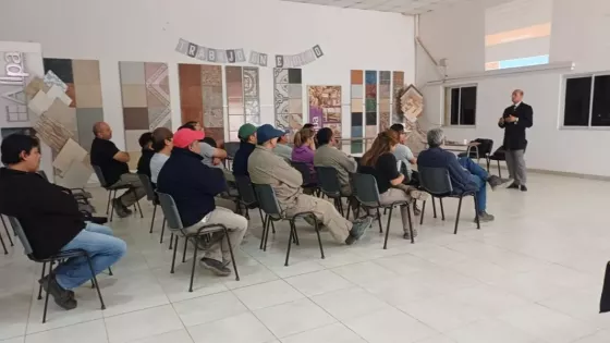 Defensa Civil capacitó al personal de Cerámica Alberdi sobre Prevención Sísmica