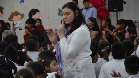 Estudiantes salteños regresan a clases para iniciar el segundo semestre