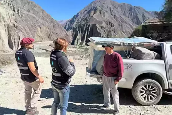 El Gobierno de Salta asistió a familias afectadas por los incendios en parajes de Iruya