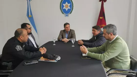 Agenda de trabajo conjunto entre el Ministerio de Seguridad y el municipio de Santa Victoria Oeste