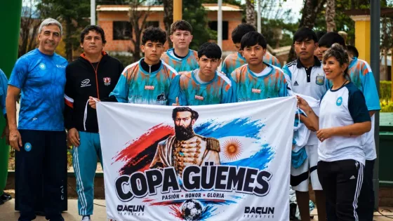 Aguaray, General Mosconi y Salvador Mazza recibieron indumentaria deportiva para Cebollitas y Copa Güemes