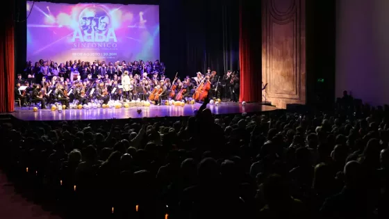 ABBA Sinfónico: una noche de música, danza y ovación en el Teatro Provincial