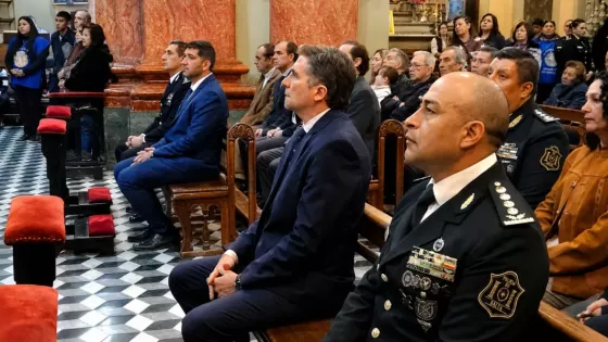 Las autoridades del Ministerio de Seguridad brindaron su homenaje al Señor y a la Virgen del Milagro