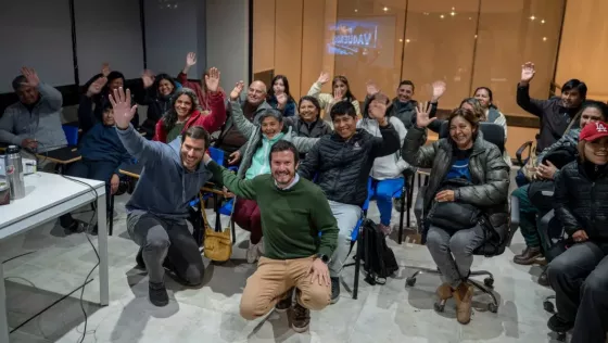 En Vaqueros se brindó un taller de Inteligencia Artificial