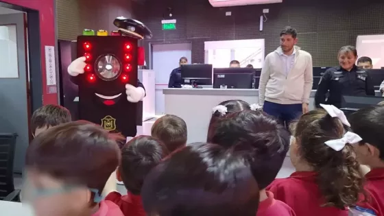 Alumnos del Colegio Belgrano visitaron las instalaciones del Sistema de Emergencias 9-1-1