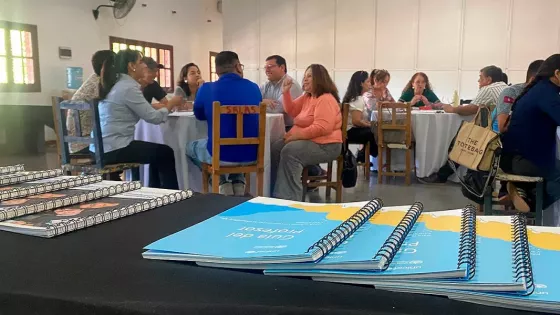 Salud capacitó a más de 100 facilitadores para implementar una estrategia internacional destinada a adolescentes