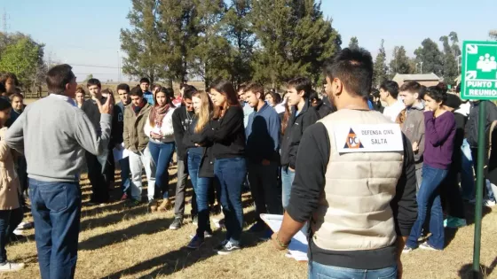 Capacitaron en medidas de prevención sobre sismos a empleados de la Universidad Católica de Salta
