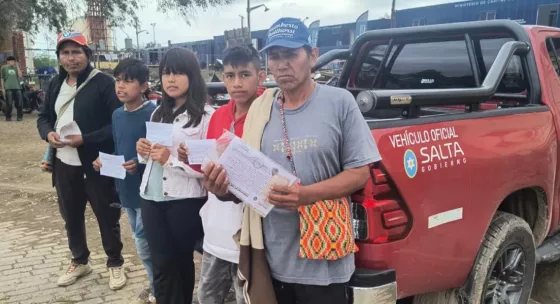 Integrantes de comunidades originarias de Pichanal acceden a los servicios del Tren 25 de Mayo