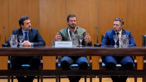 Salta presentó su gestión en inteligencia artificial en un encuentro internacional en la Universidad de Buenos Aires