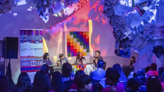 Las voces y los saberes de los pueblos indígenas estuvieron presentes en la Feria del Libro