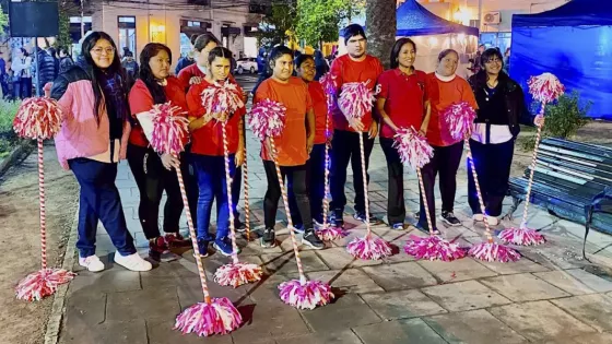 Educación para jóvenes y adultos, la modalidad celebró su semana con caminata, arte y muestra anual
