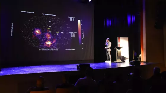 Más de 240 personas participaron de la charla del científico argentino de la NASA Diego Janches en Salta