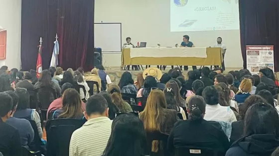 Primer encuentro de educación rural en Cachi: docentes promueven el aprendizaje desde la identidad local