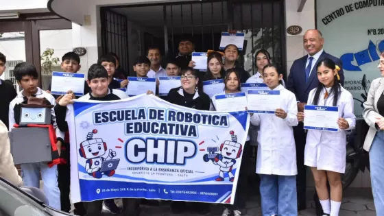 Estudiantes de Rosario de la Frontera fueron reconocidos por sus logros en robótica