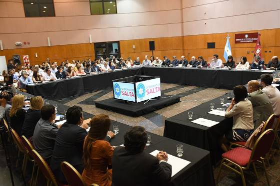 Mesa multisectorial: continúan las reuniones con sectores políticos y de la sociedad civil