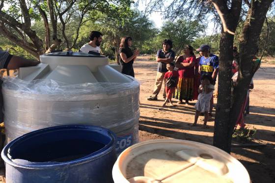 Comunidades en emergencia recibieron tanques para agua segura