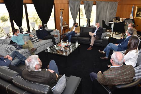 El gobernador Sáenz recibió a representantes del sector turístico, hotelero y gastronómico de Salta