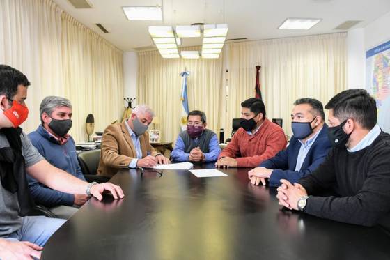 El Gobierno contribuyó en la recuperación de una asociación para jubilados de Rosario de Lerma