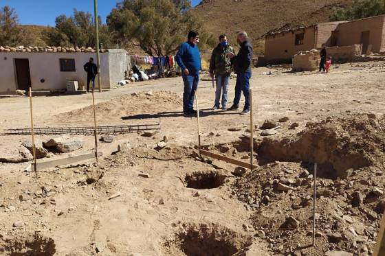 Ya están en marcha mejoras habitacionales en parajes de La Poma