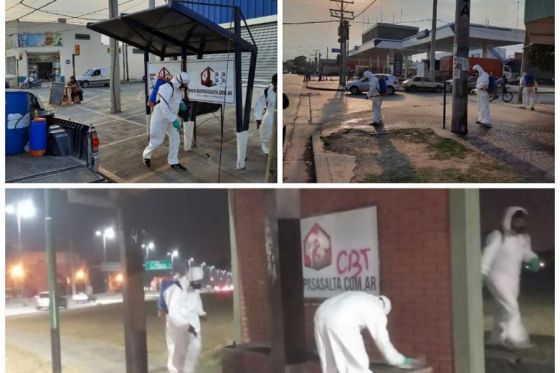 Desinfección de paradas de colectivos en avenida Independencia