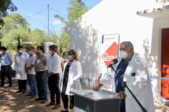 El Gobierno entregó viviendas para el personal de Salud en Anta