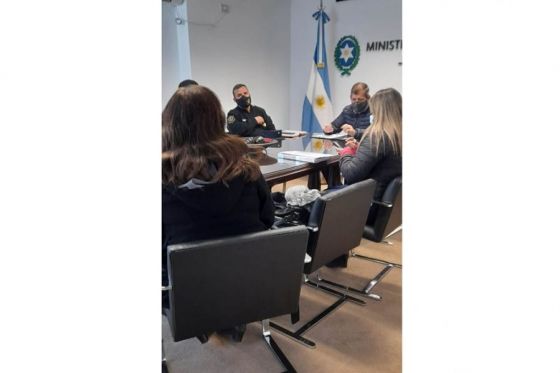 El ministro de Seguridad atendió las inquietudes de vecinos de barrio El Huaico