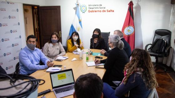 La estrategia AUNAR acercará tablets a chicas y chicos sin cuidados parentales