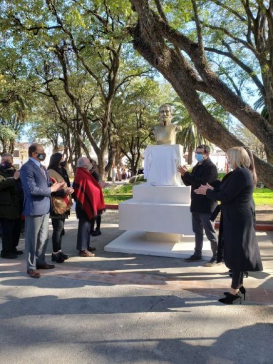 En el 251 aniversario del nacimiento de Ignacio Gorriti, se inauguró un busto del prócer en Rosario de la Frontera