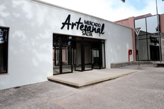 Hoy funciona un vacunatorio móvil en el Mercado Artesanal