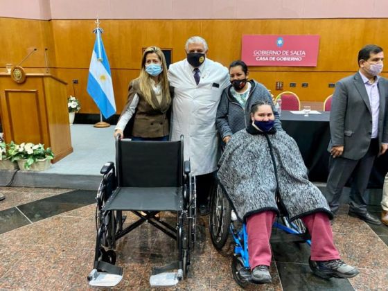Alrededor de 370 beneficiarios de Incluir Salud recibieron pensiones y elementos de ayuda técnica