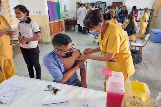 Se aplicarán vacunas contra COVID-19 y antigripales durante el fin de semana en la ciudad de Salta