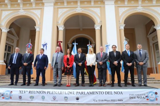Sáenz en el Parlamento del NOA: “Es un momento histórico para que las provincias reclamemos juntas lo que nos corresponde”