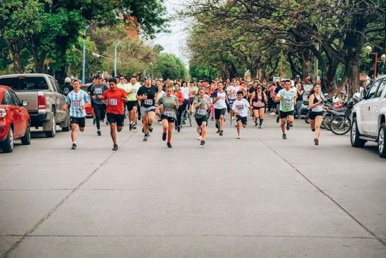 En Metán se realizó una carrera para concienciar sobre el cáncer de mama