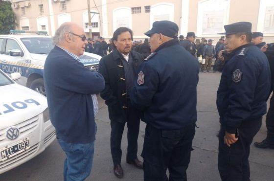 El gobernador Sáenz  verificó el operativo integral que se despliega en el cerro 20 de Febrero