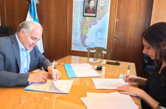 El Gobierno firmó un convenio con Nación por casi $130 millones para un programa de refuerzo estival en zona de emergencia de la provincia