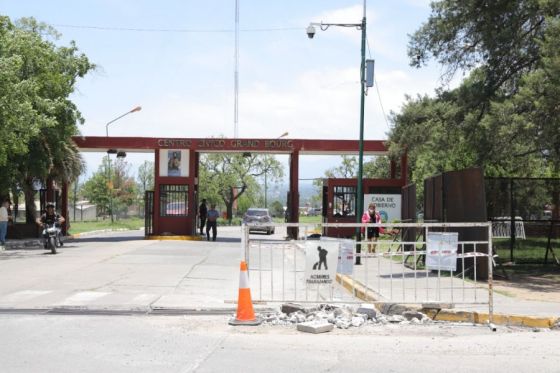 Por obras de refacción cerrarán el ingreso de autos por la entrada principal al Centro Cívico Grand Bourg