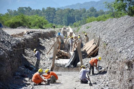 El Gobierno ejecuta obras de infraestructura y viviendas en Rosario de Lerma