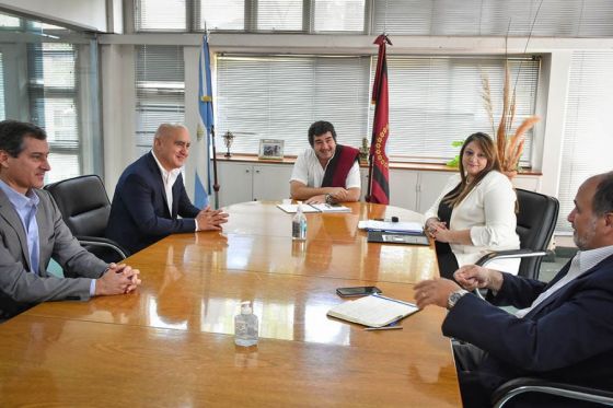 Presentaron al Gobierno Provincial un proyecto de parque fotovoltaico en Tolar Grande