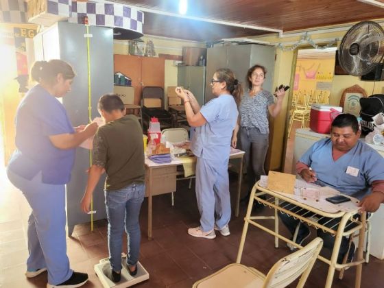 El hospital de Joaquín V. González realizó un operativo sanitario en El Algarrobal