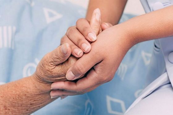 Capacitación en cuidados paliativos destinada a  cuidadores domiciliarios