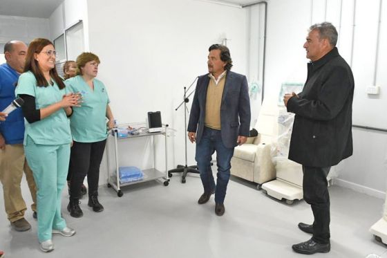 Se habilitó en Cafayate el primer centro público de diálisis y oncología de los Valles Calchaquíes, que hoy recorrió Sáenz