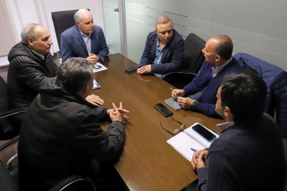 Hoy continuarán las paritarias con la Intergremial docente