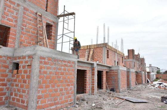 Avanza la construcción de dúplex en el barrio Lomas de Medeiros