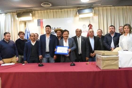 Se abrieron los sobres de la licitación para la construcción del gasoducto de los Valles Calchaquíes