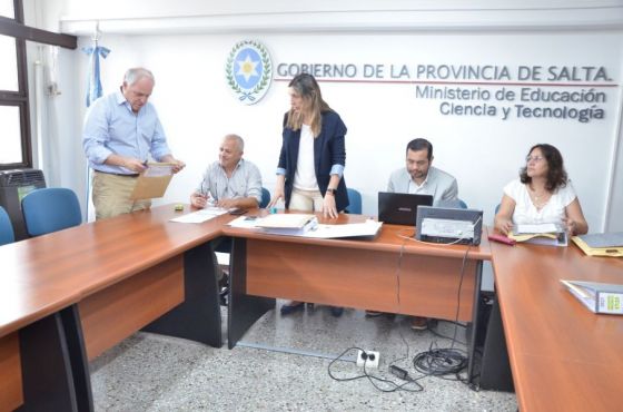 Tinglados para escuelas de Rosario de Lerma y El Galpón